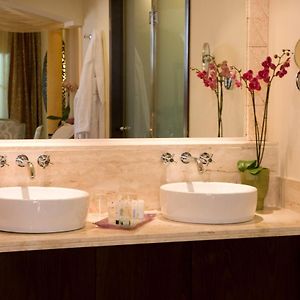 Colonial Jr Suite Outdoor Jacuzzi Wifi